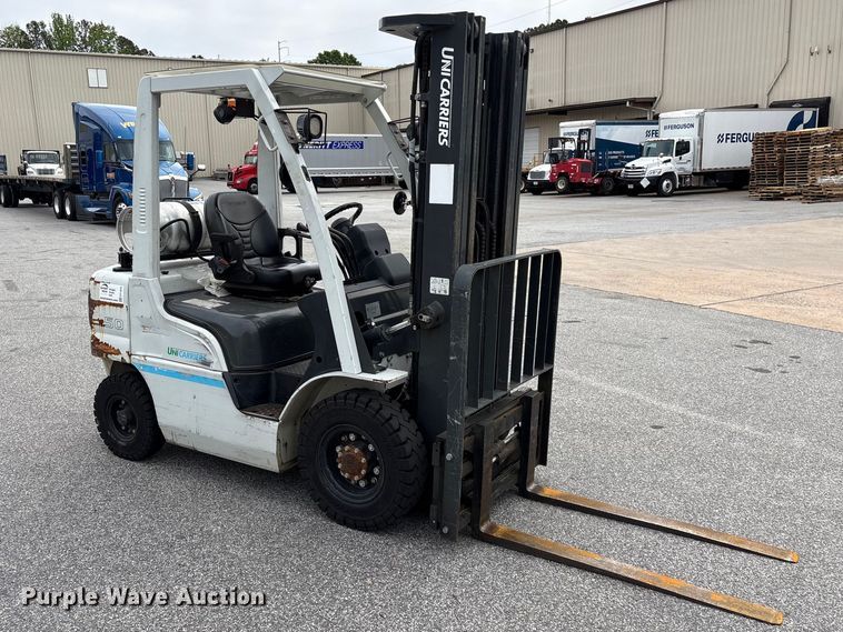 image for item EF1072 2017 UniCarriers PF50 forklift