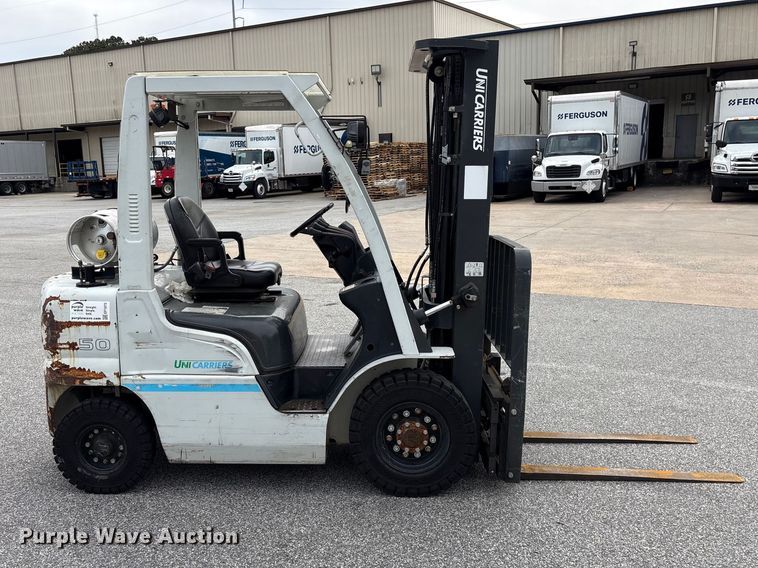 image for item EF1072 2017 UniCarriers PF50 forklift