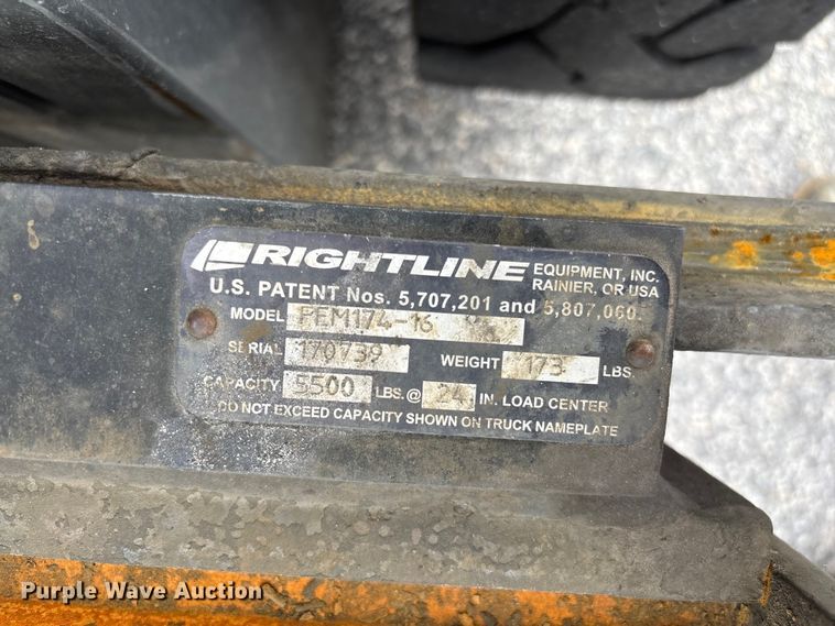 image for item EF1072 2017 UniCarriers PF50 forklift