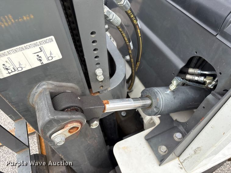 image for item EF1072 2017 UniCarriers PF50 forklift
