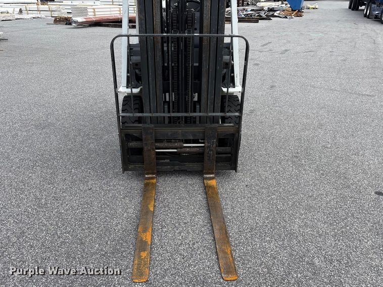 image for item EF1072 2017 UniCarriers PF50 forklift