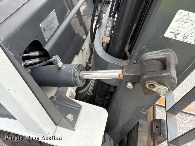image for item EF1072 2017 UniCarriers PF50 forklift