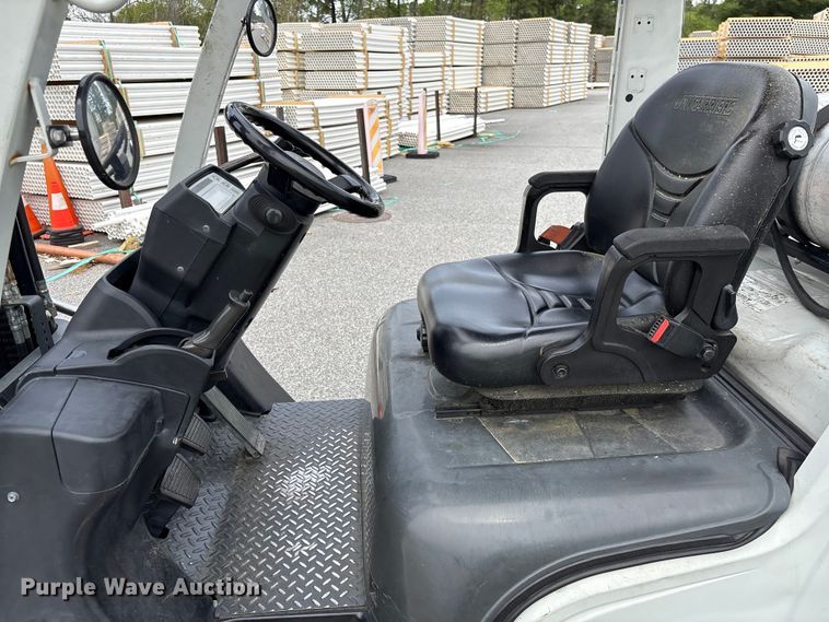 image for item EF1072 2017 UniCarriers PF50 forklift