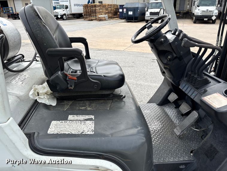 image for item EF1072 2017 UniCarriers PF50 forklift