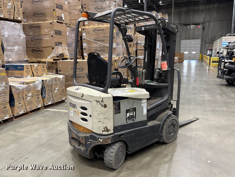 image for item EF1073 2018 Crown FC5214-40 forklift