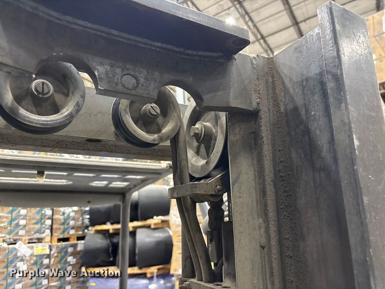 image for item EF1073 2018 Crown FC5214-40 forklift