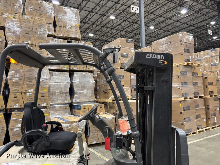 image for item EF1073 2018 Crown FC5214-40 forklift