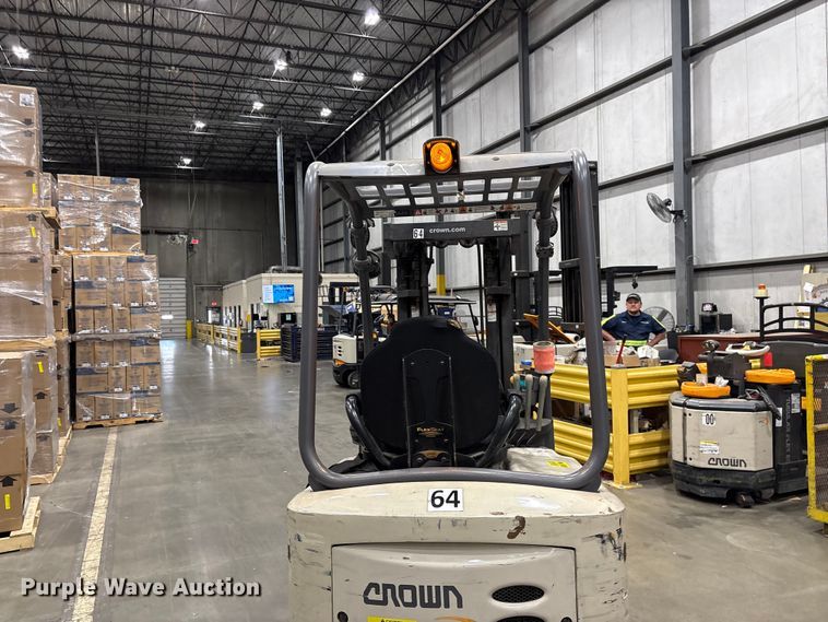 image for item EF1073 2018 Crown FC5214-40 forklift