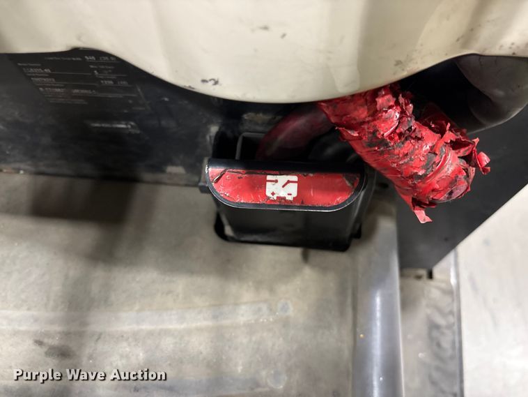 image for item EF1073 2018 Crown FC5214-40 forklift