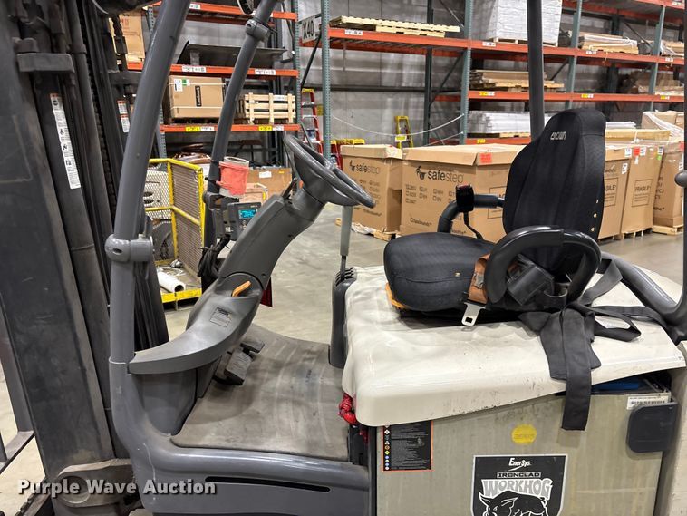 image for item EF1073 2018 Crown FC5214-40 forklift