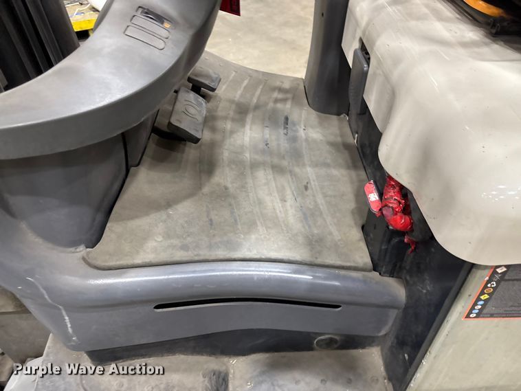image for item EF1073 2018 Crown FC5214-40 forklift