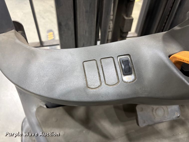 image for item EF1073 2018 Crown FC5214-40 forklift