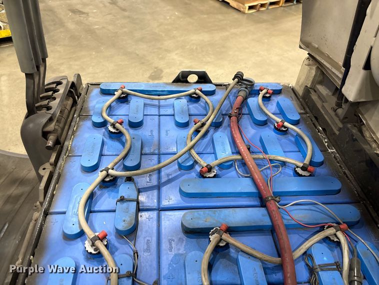 image for item EF1073 2018 Crown FC5214-40 forklift
