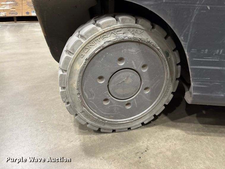image for item EF1073 2018 Crown FC5214-40 forklift