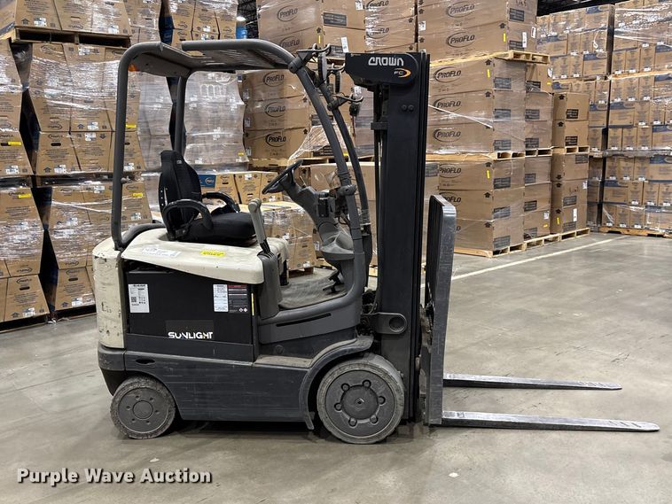 image for item EF1074 2018 Crown FC5214-40 forklift