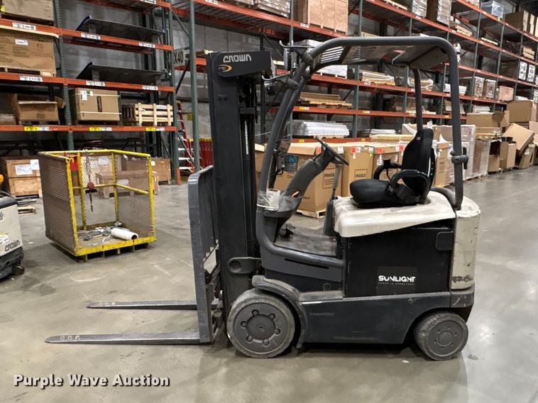 image for item EF1074 2018 Crown FC5214-40 forklift