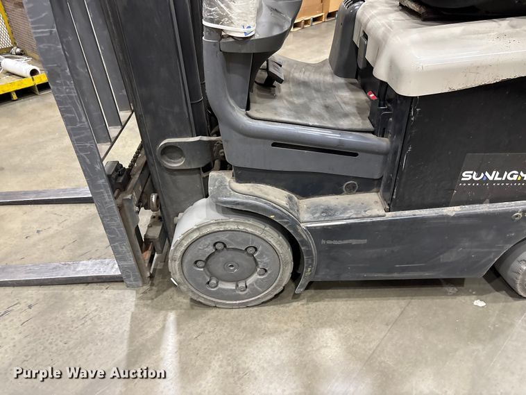 image for item EF1074 2018 Crown FC5214-40 forklift