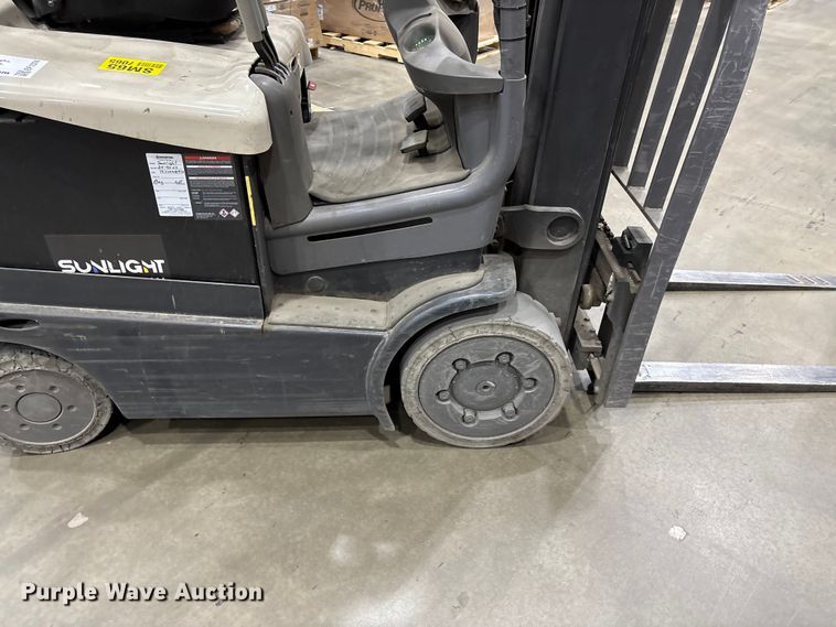 image for item EF1074 2018 Crown FC5214-40 forklift