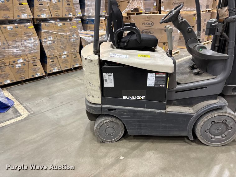 image for item EF1074 2018 Crown FC5214-40 forklift