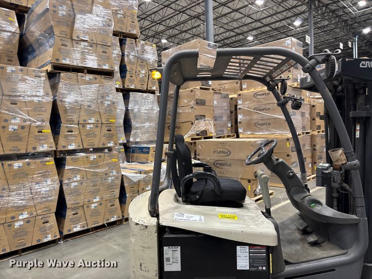 image for item EF1074 2018 Crown FC5214-40 forklift