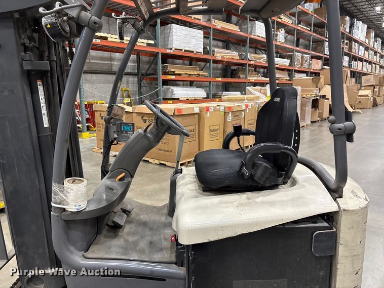 image for item EF1074 2018 Crown FC5214-40 forklift