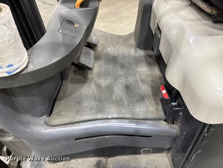 image for item EF1074 2018 Crown FC5214-40 forklift