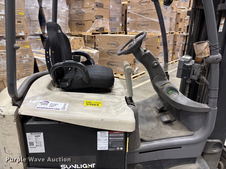 image for item EF1074 2018 Crown FC5214-40 forklift