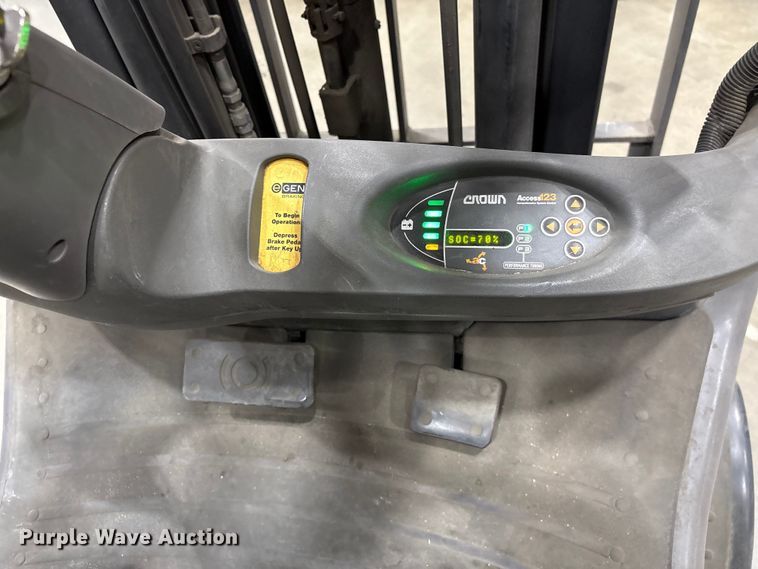 image for item EF1074 2018 Crown FC5214-40 forklift