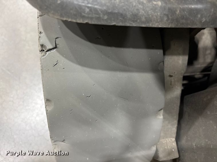 image for item EF1074 2018 Crown FC5214-40 forklift