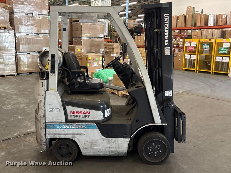 image for item EF1080 2014 Nissan CF30LP forklift