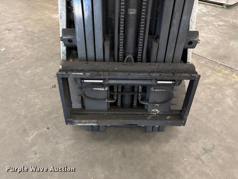 image for item EF1080 2014 Nissan CF30LP forklift