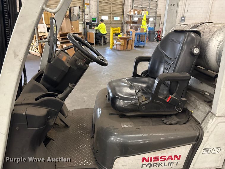 image for item EF1080 2014 Nissan CF30LP forklift