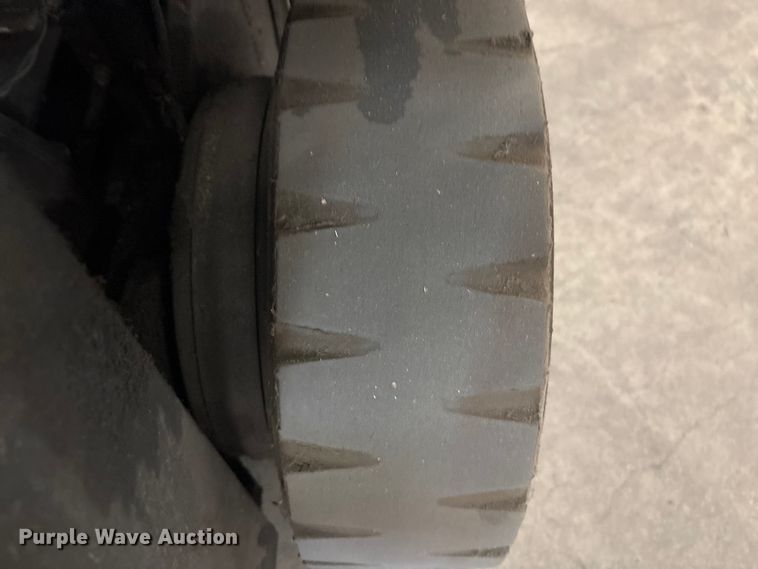 image for item EF1080 2014 Nissan CF30LP forklift