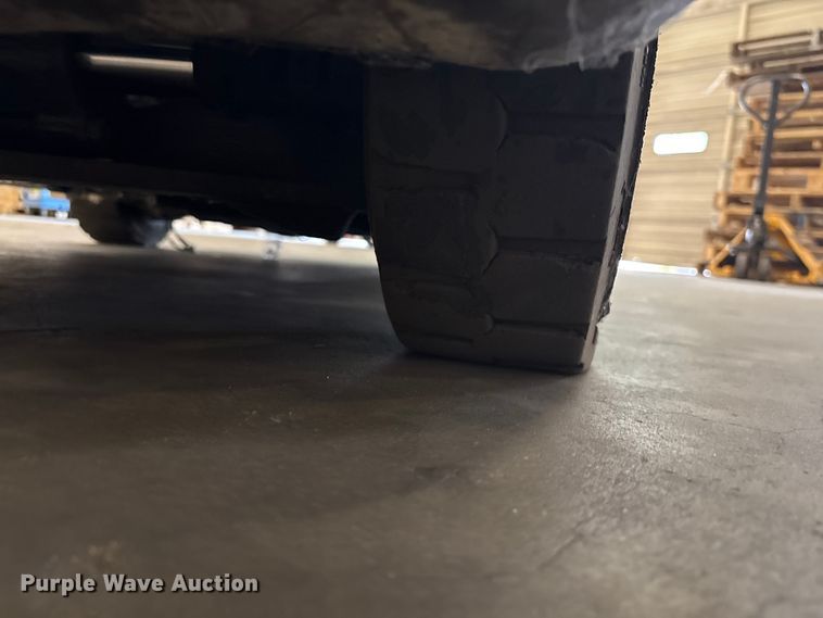 image for item EF1080 2014 Nissan CF30LP forklift