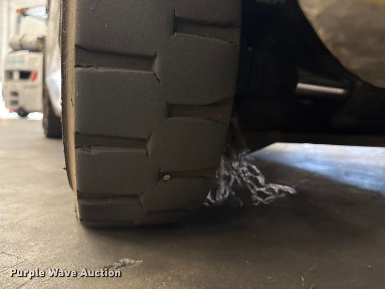 image for item EF1080 2014 Nissan CF30LP forklift