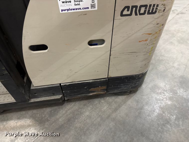 image for item EF1086 2017 Crown SP3520-30 order picker