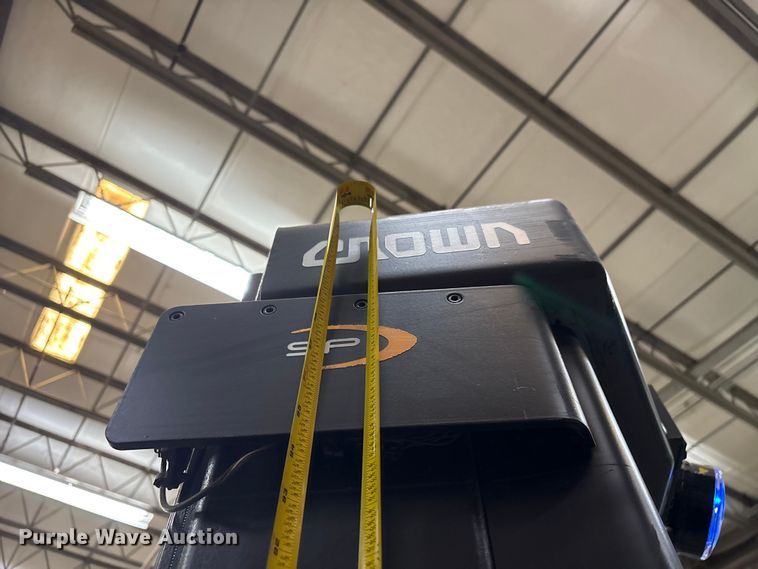 image for item EF1086 2017 Crown SP3520-30 order picker
