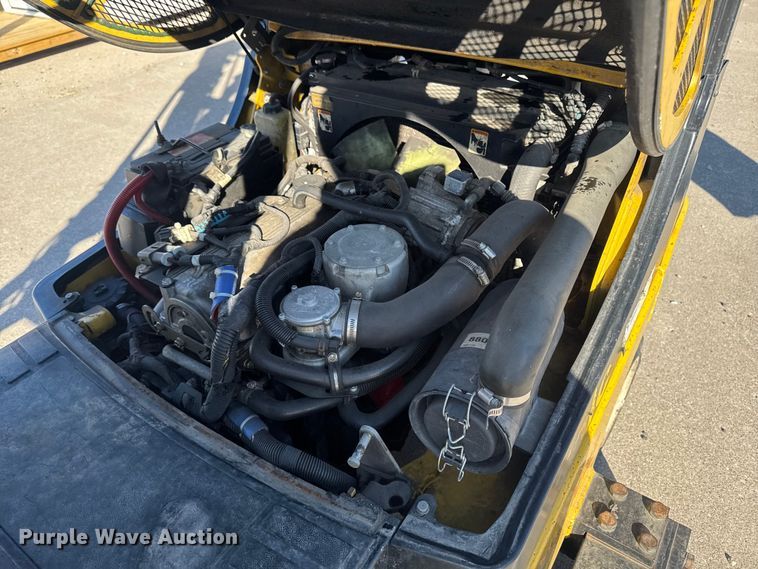 image for item EF2443 Yale GLC060VXNVSV113 forklift