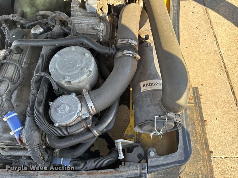 image for item EF2443 Yale GLC060VXNVSV113 forklift