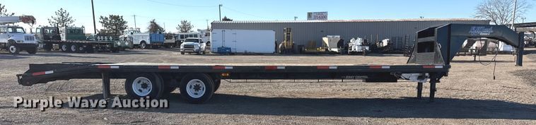 image for item EG2104 2011 Diamond C Trailer equipment trailer