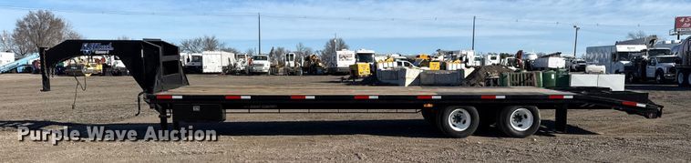 image for item EG2104 2011 Diamond C Trailer equipment trailer