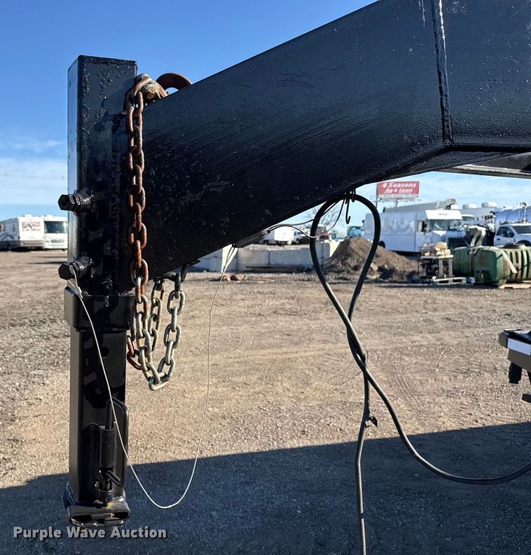 image for item EG2104 2011 Diamond C Trailer equipment trailer