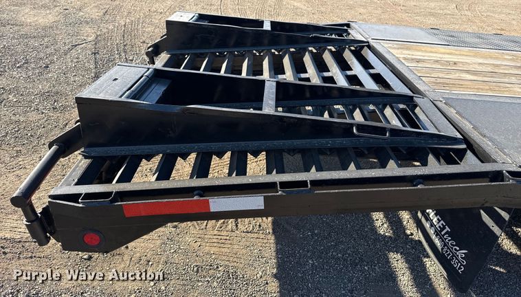 image for item EG2104 2011 Diamond C Trailer equipment trailer