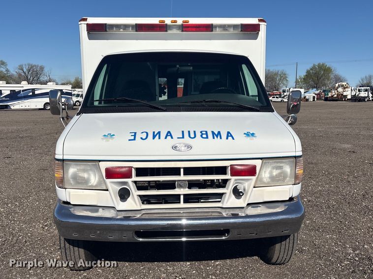 image for item EG8858 1997 Ford E350  ambulance