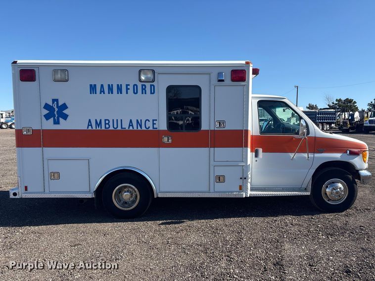 image for item EG8858 1997 Ford E350  ambulance
