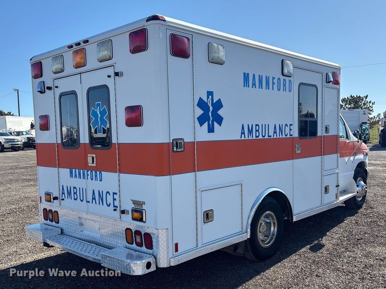 image for item EG8858 1997 Ford E350  ambulance