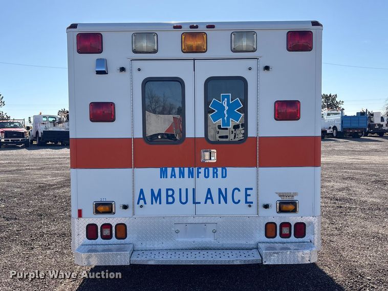 image for item EG8858 1997 Ford E350  ambulance