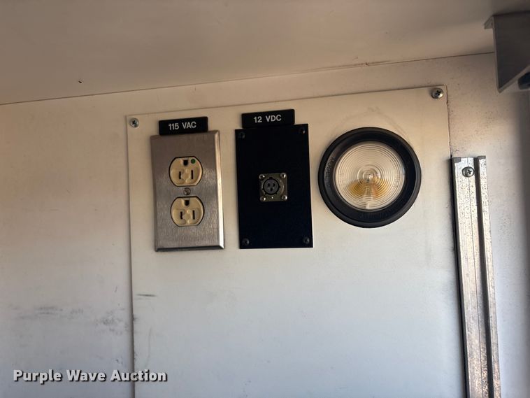 image for item EG8858 1997 Ford E350  ambulance