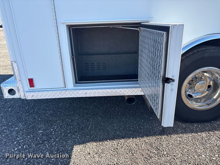 image for item EG8858 1997 Ford E350  ambulance