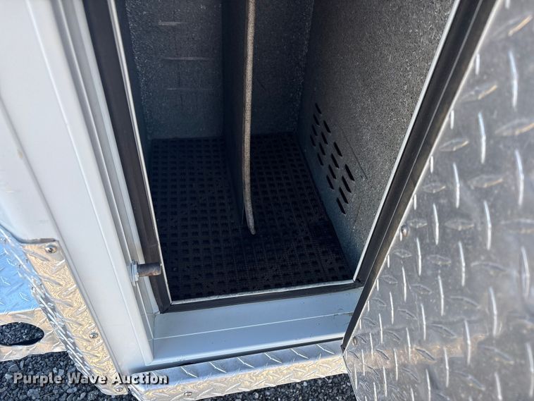 image for item EG8858 1997 Ford E350  ambulance